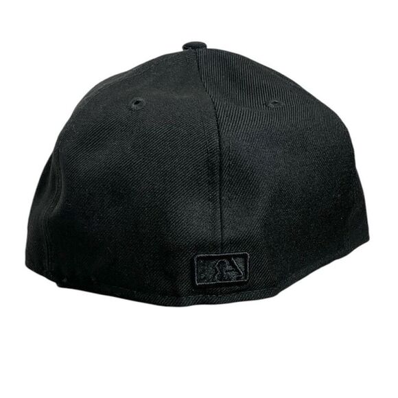 Los Angeles Dodgers Blackout 100% Wool 59FIFTY NEW ERA Men's Fitted Cap SZ 7 1/4 - Picture 3 of 6